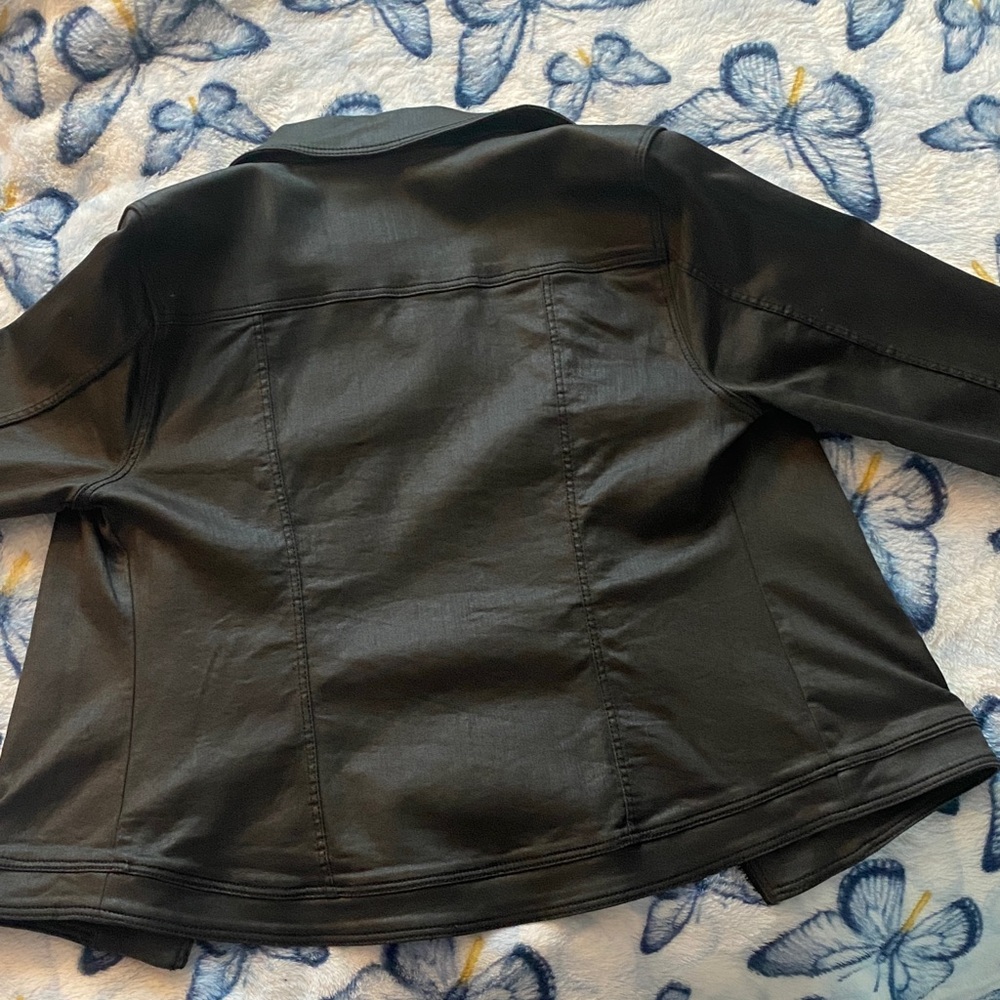 Liverpool’s Classic Black  Jacket for Women - Picture 2 of 3